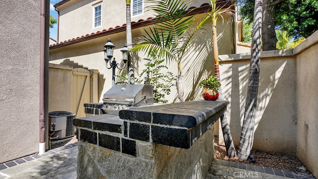Built-in BBQ in private yard - 79 Modesto, Irvine CA 92602 - photo 13