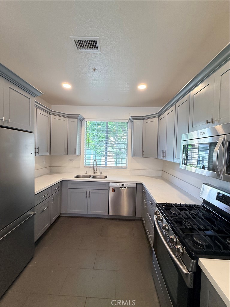 8 Cuzzano Aisle, Irvine CA 92606 - photo 9