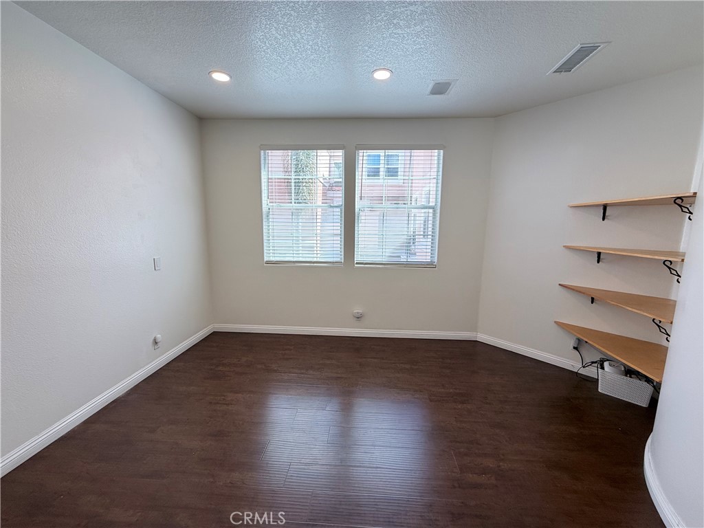 Dining area - 8 Cuzzano Aisle, Irvine CA 92606 - photo 10