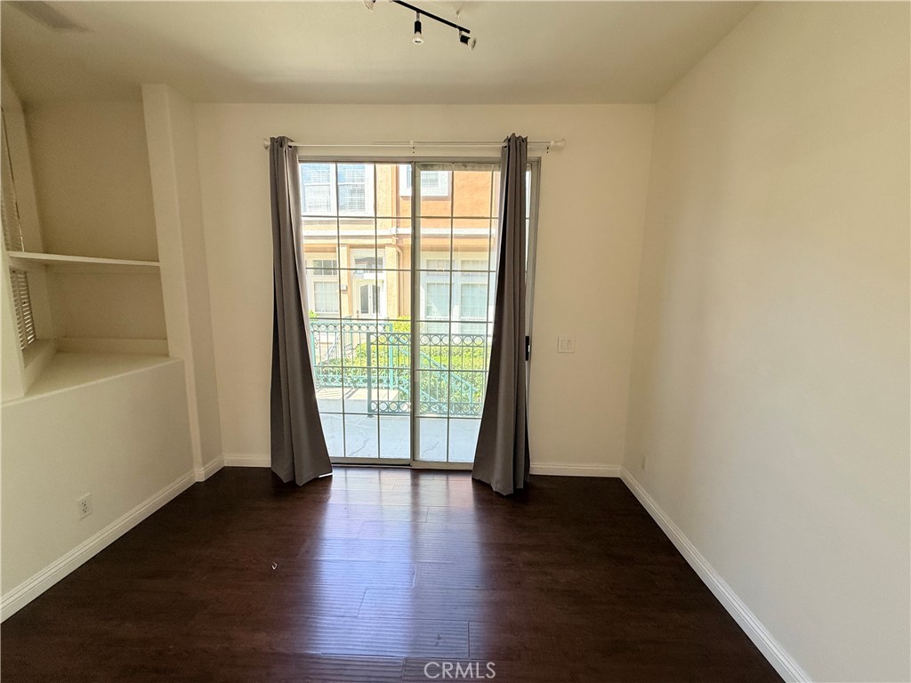 Office/den - 8 Cuzzano Aisle, Irvine CA 92606 - photo 16