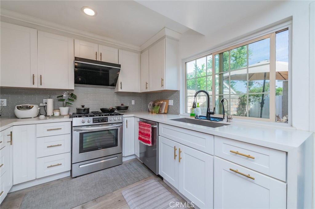 8 Deodar, Irvine CA 92604 - photo 3