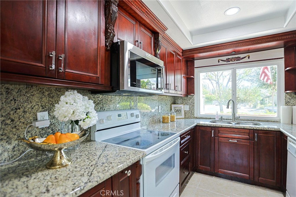 8 Fuchsia, Irvine CA 92604 - photo 10