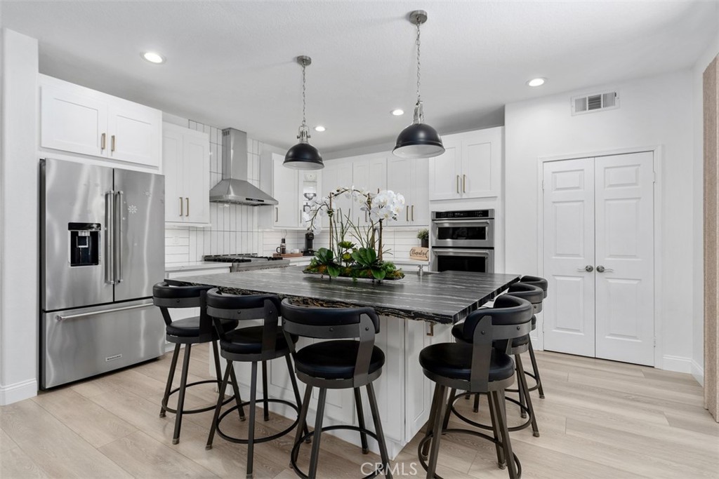 Seating for 6 around island - 8 National Place, Irvine CA 92602 - photo 15