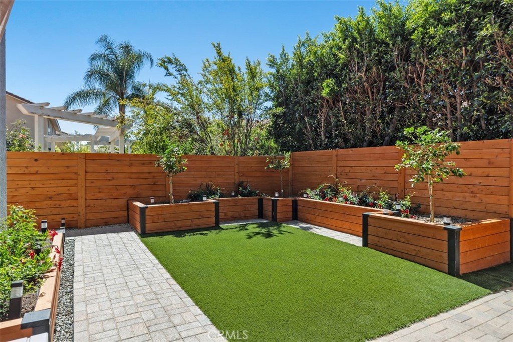 Beautiful landscaping - 8 National Place, Irvine CA 92602 - photo 40