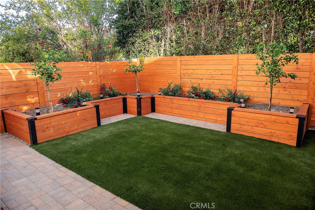 Artificial turf - 8 National Place, Irvine CA 92602 - photo 41