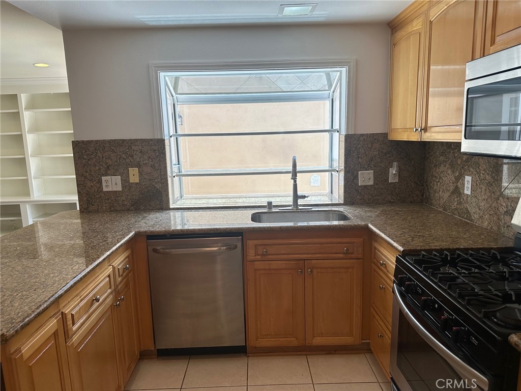 8 Silkleaf, Irvine CA 92614 - photo 10