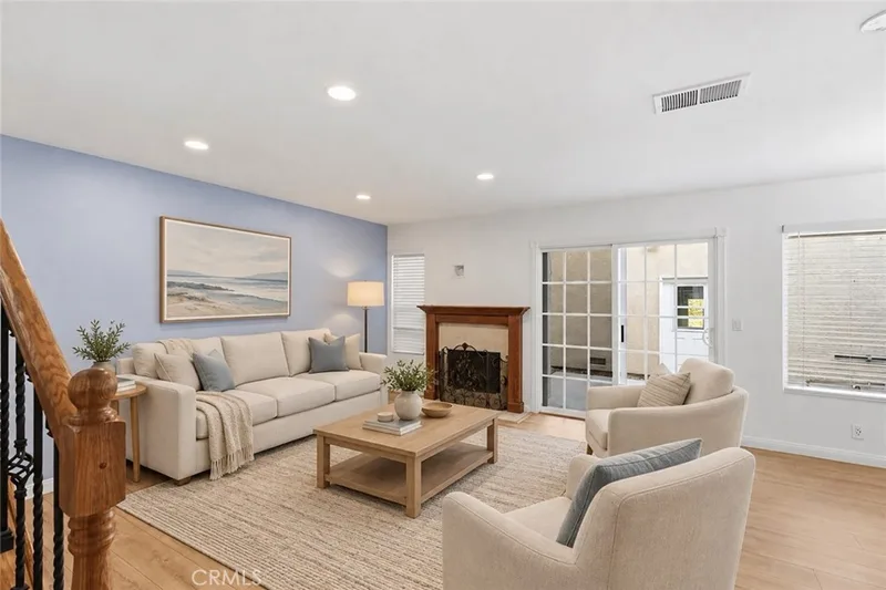 8 Silverwood, Irvine