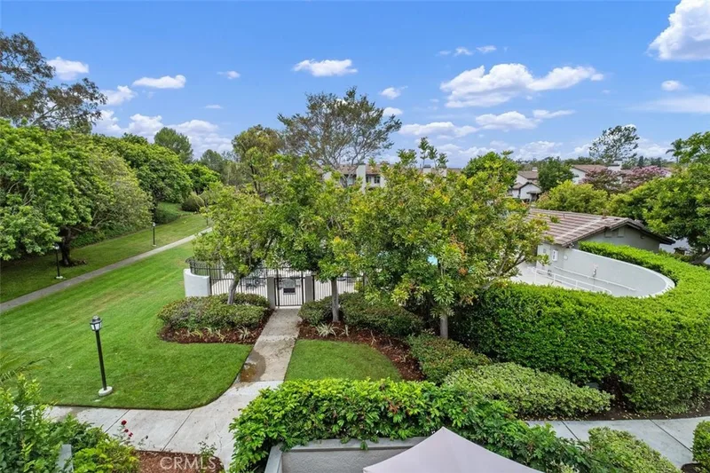 8 Summer Breeze, Irvine, CA 92603