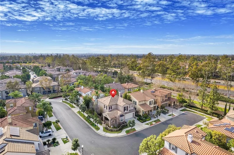 8 Versailles, Irvine, CA 92602