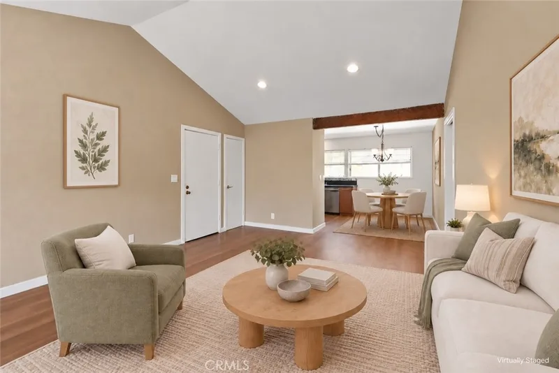 80 Streamwood, Irvine