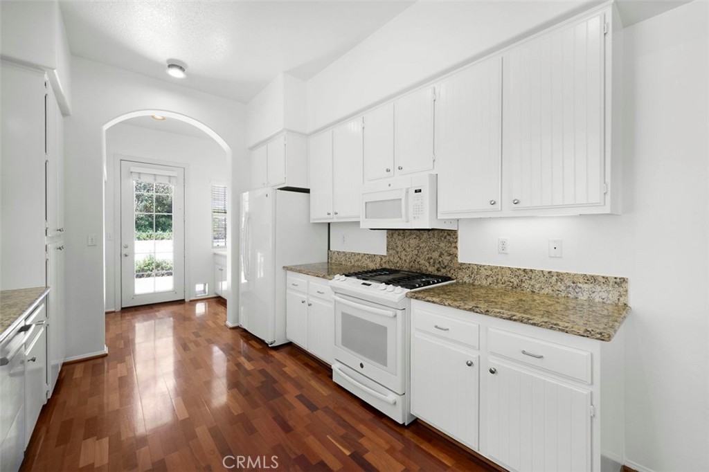 Make 80 a DONE DEAL and see the unveiling of a beautifully refined single-level residence ideally positioned within one - 80 Winslow, Irvine CA 92620 - photo 12