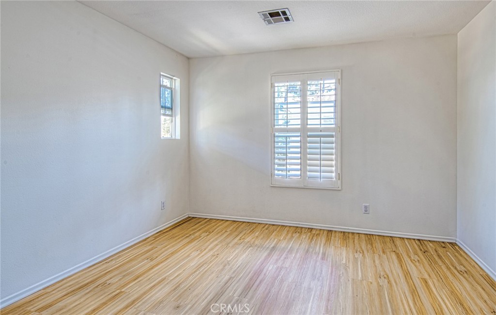 Second upstairs bedroom. - 808 Terra Bella, Irvine CA 92602 - photo 13