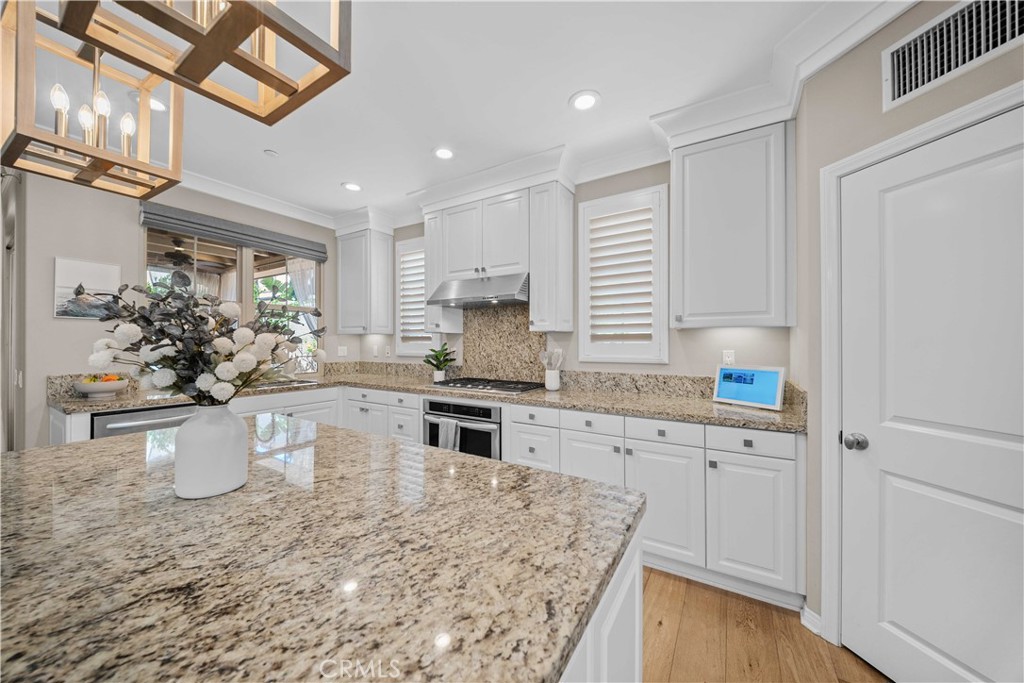 81 Cactus Flower, Irvine CA 92620 - photo 11