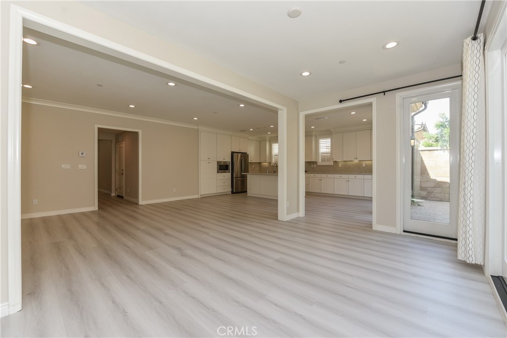 81 Island Coral, Irvine CA 92620 - photo 4