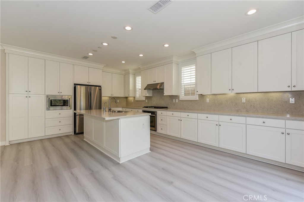 81 Island Coral, Irvine CA 92620 - photo 6
