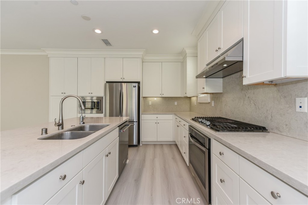 81 Island Coral, Irvine CA 92620 - photo 7