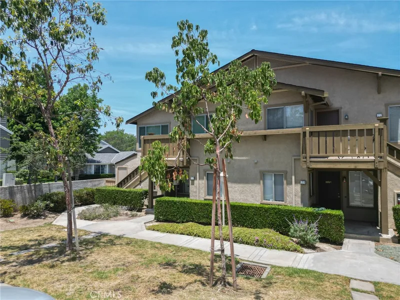 81 Rockwood 42, Irvine, CA 92614