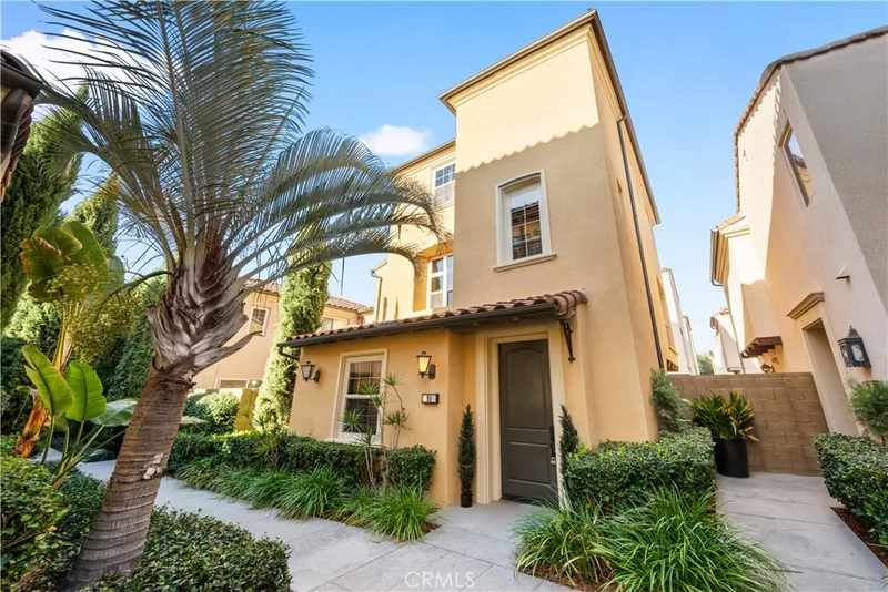 81 Strawberry Grv, Irvine, CA 92620