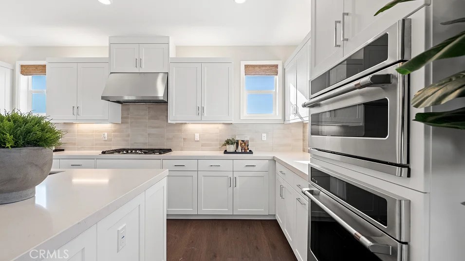 Photos shown are of model only- not actual homesite. - 817 Sonia, Irvine CA 92618 - photo 3