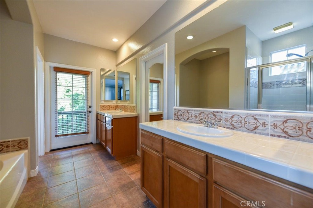 82 Figtree, Irvine CA 92603 - photo 22