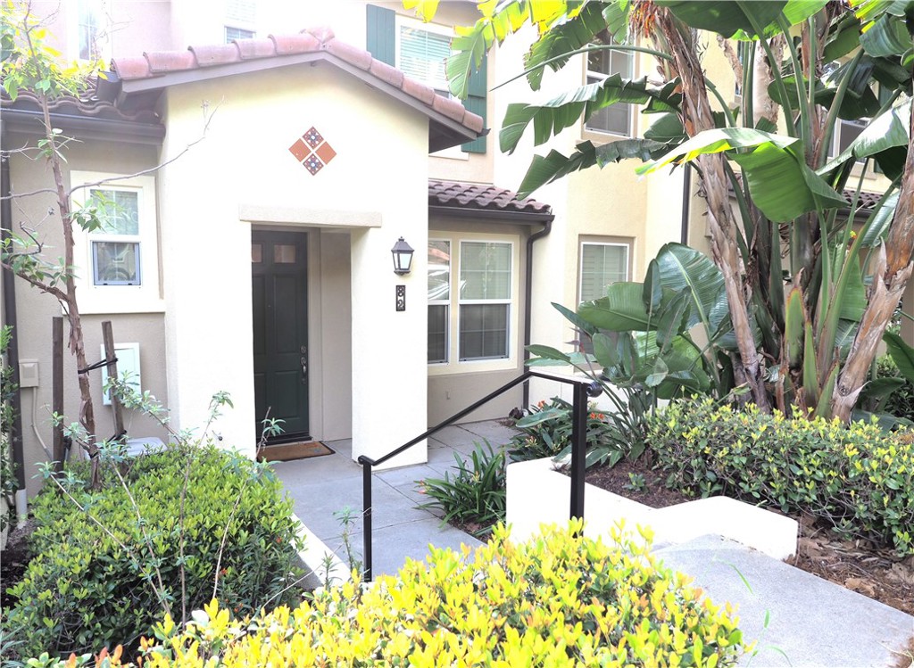 82 Vermillion, Irvine CA 92603 - photo 1