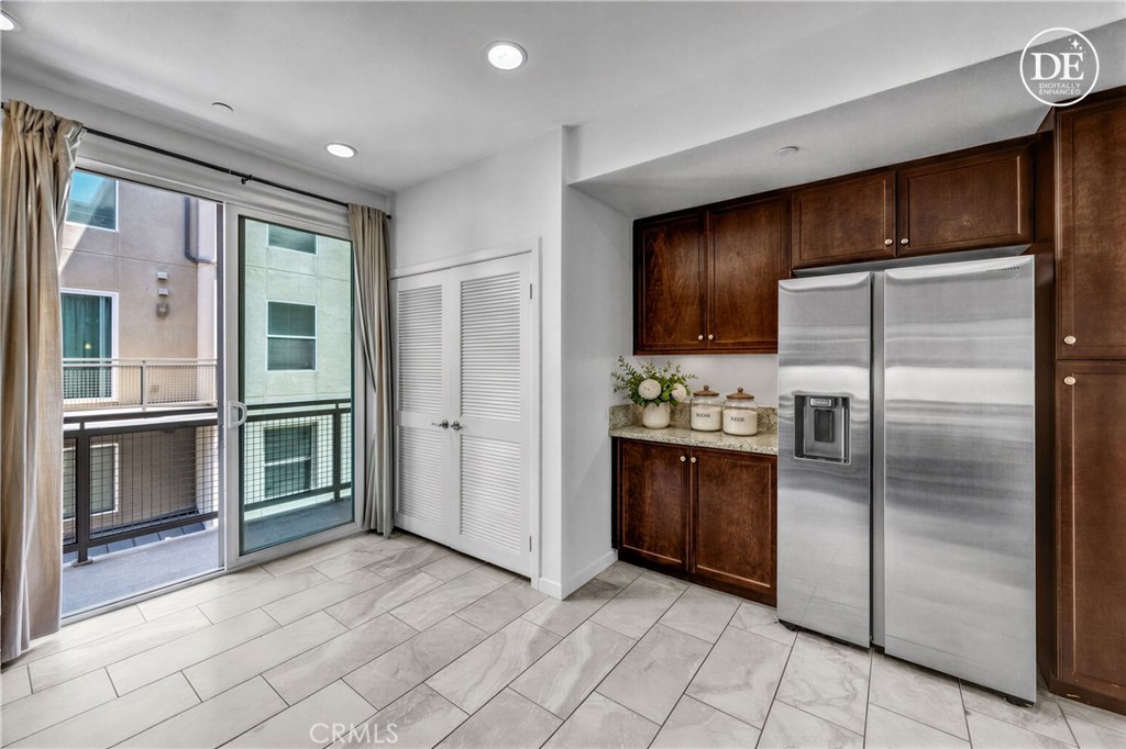 83 Waldorf, Irvine CA 92612 - photo 3