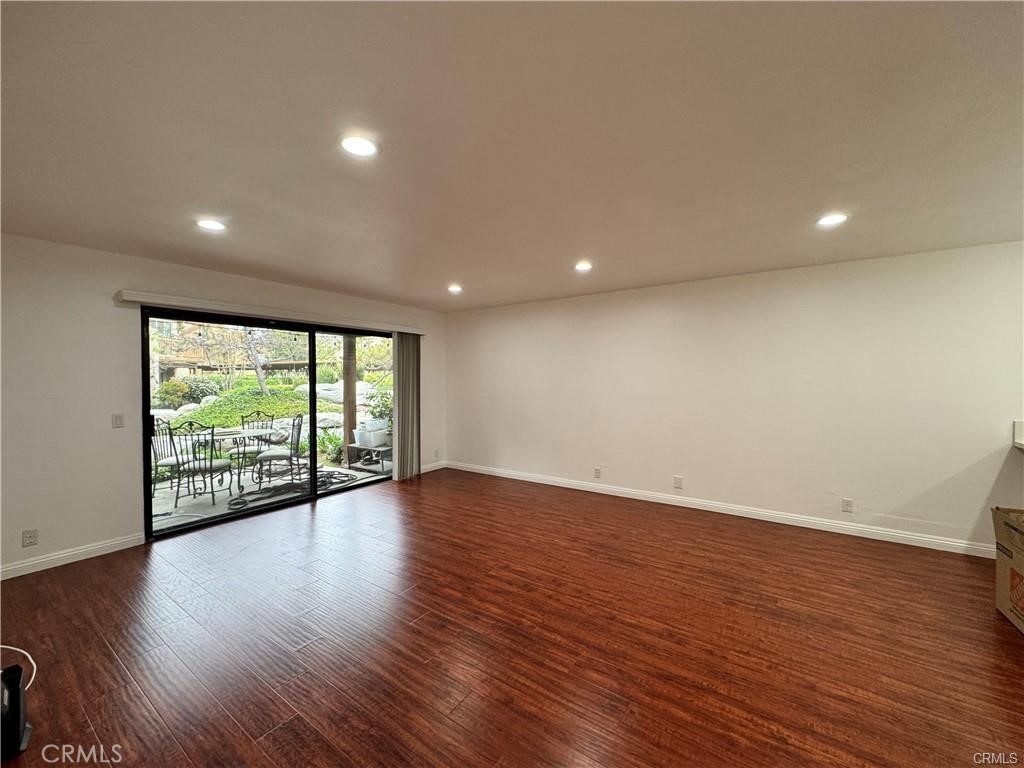 84 Lemon 270, Irvine CA 92618 - photo 5