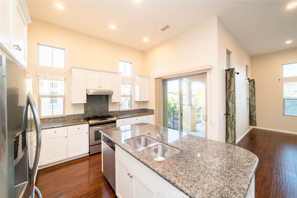 84 Nature, Irvine CA 92620 - photo 4