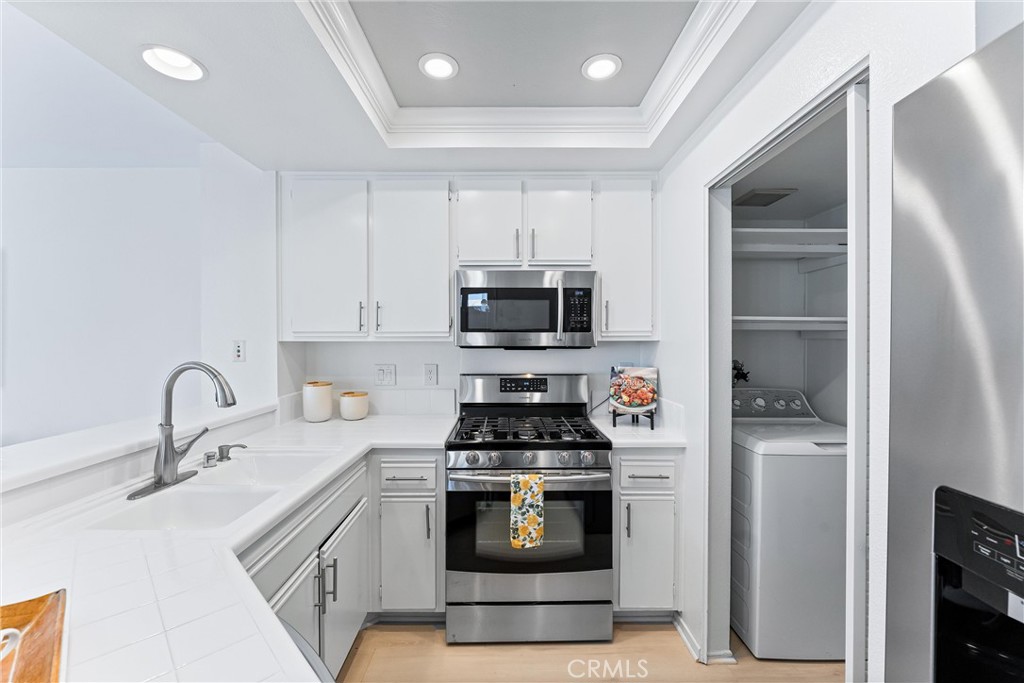 85 Briarglen, Irvine CA 92614 - photo 8