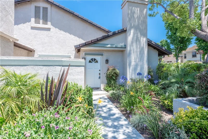 85 Exeter 48, Irvine, CA 92612
