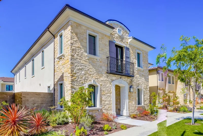 86 Interstellar, Irvine, CA 92618