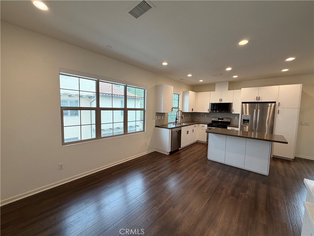 88 Bronze Leaf, Irvine CA 92620 - photo 6
