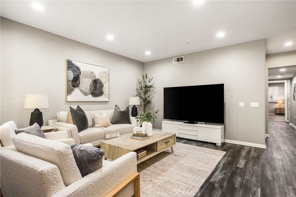 88 Capricorn, Irvine CA 92618 - photo 4