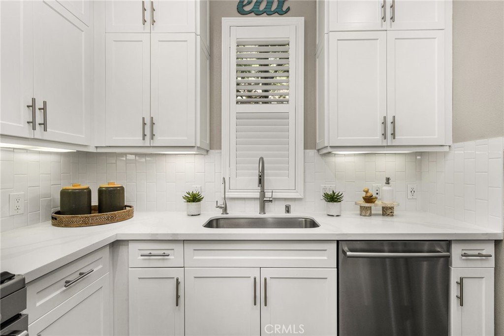 88 Capricorn, Irvine CA 92618 - photo 10