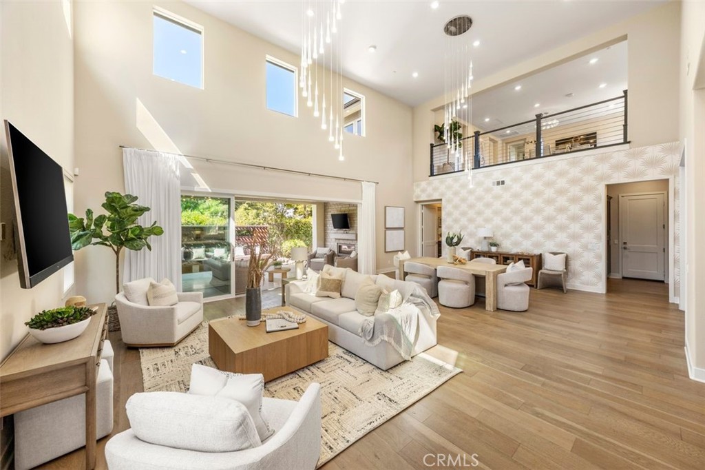 88 Iluna, Irvine CA 92618 - photo 10