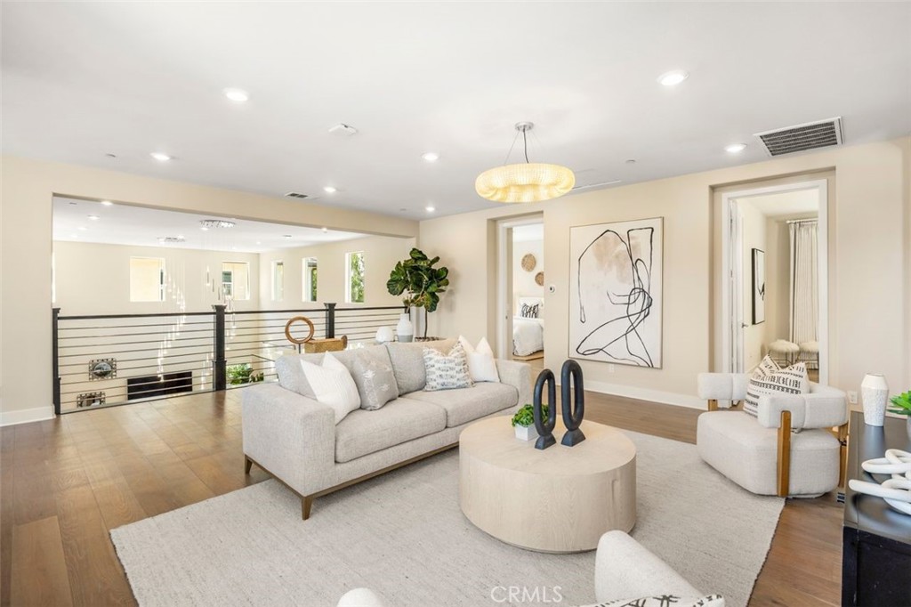 88 Iluna, Irvine CA 92618 - photo 33