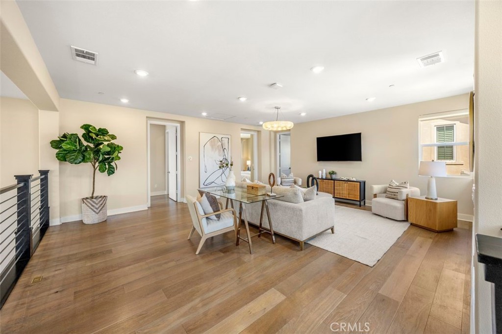 88 Iluna, Irvine CA 92618 - photo 37
