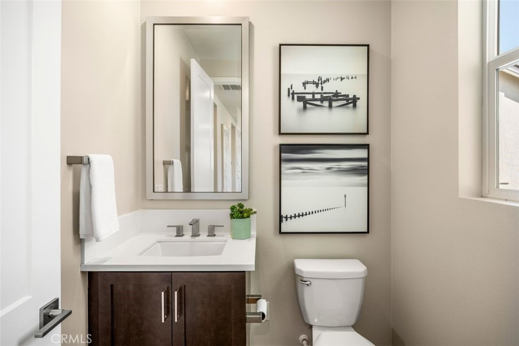 88 Iluna, Irvine CA 92618 - photo 44