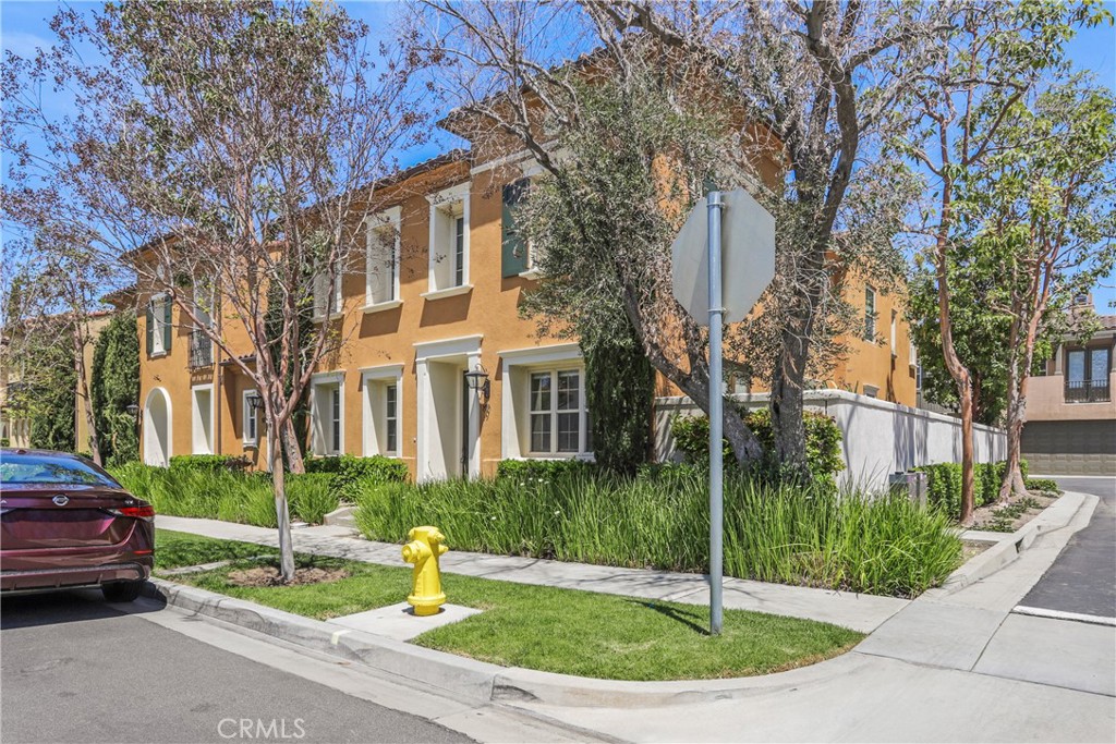 Front - 89 Chantilly, Irvine CA 92620 - photo 1