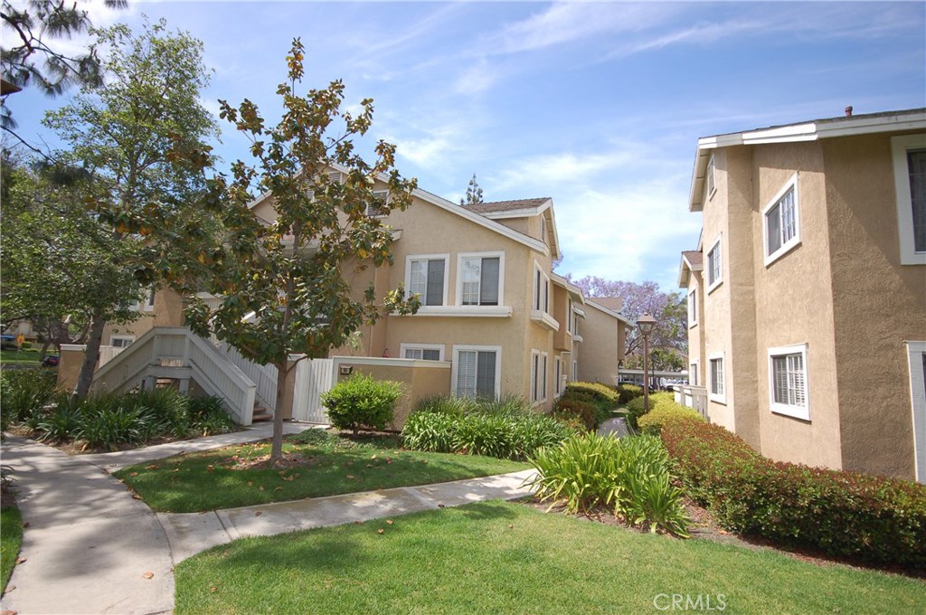 89 GREENFIELD 64, Irvine CA 92614 - photo 4