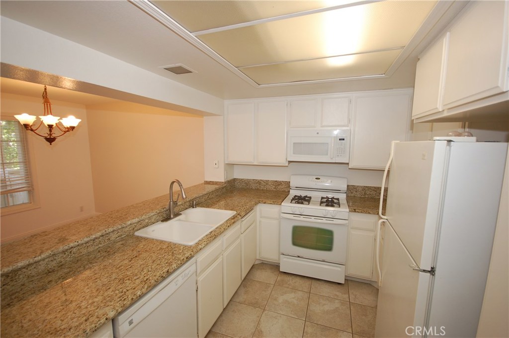 89 GREENFIELD 64, Irvine CA 92614 - photo 5