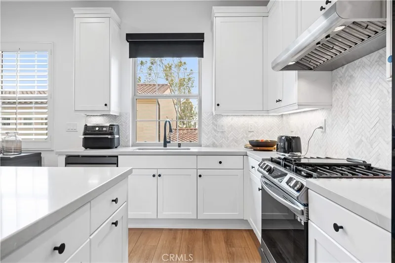 89 Kestrel, Irvine