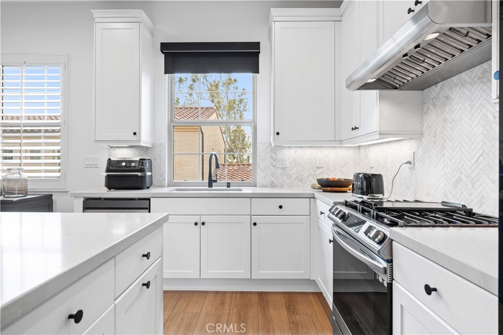 89 Kestrel, Irvine CA 92618 - photo 4