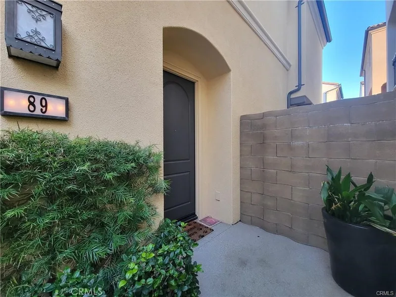 89 Strawberry, Irvine, CA 92620