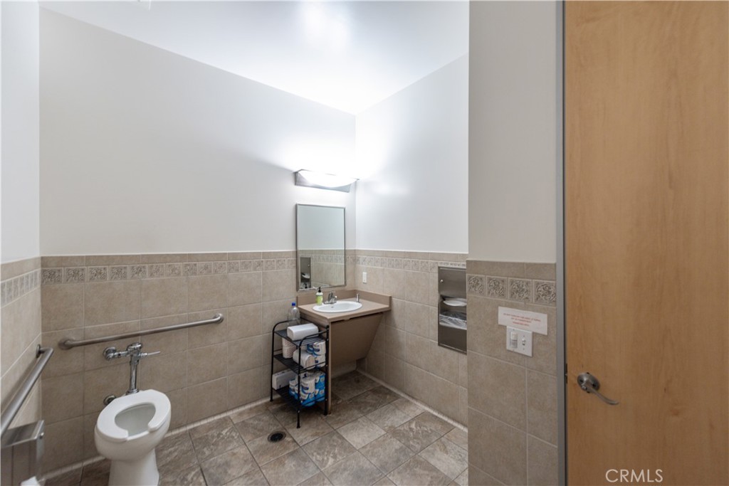 8925 Research Drive, Irvine CA 92618 - photo 21