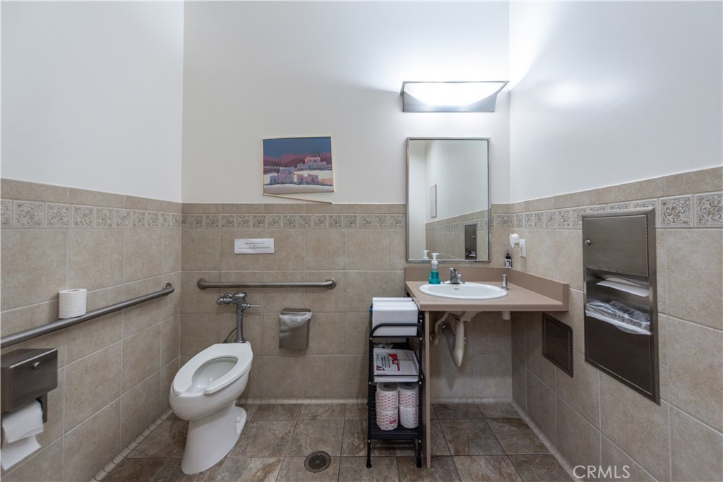8925 Research Drive, Irvine CA 92618 - photo 22