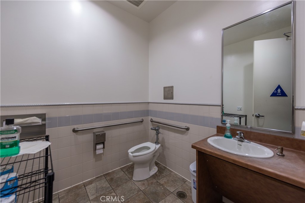 8925 Research Drive, Irvine CA 92618 - photo 29
