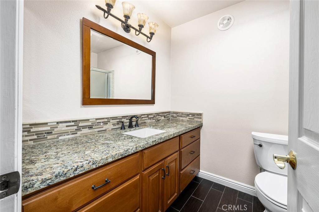 Upgraded second full bathroom. - 9 Badger Pass, Irvine CA 92604 - photo 15
