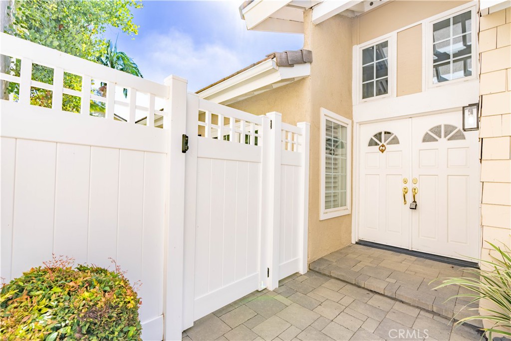 9 Delamesa W, Irvine CA 92620 - photo 6