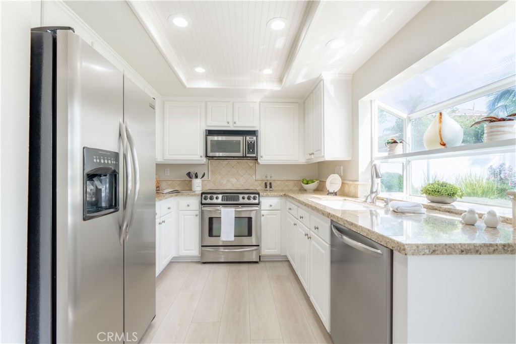 9 Delamesa W, Irvine CA 92620 - photo 26